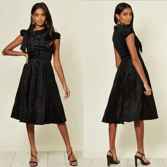 H&R Hearts and Roses Desirable Black Velvet Flocked Animal Print Tea Dress 10 - Picture 8 of 8